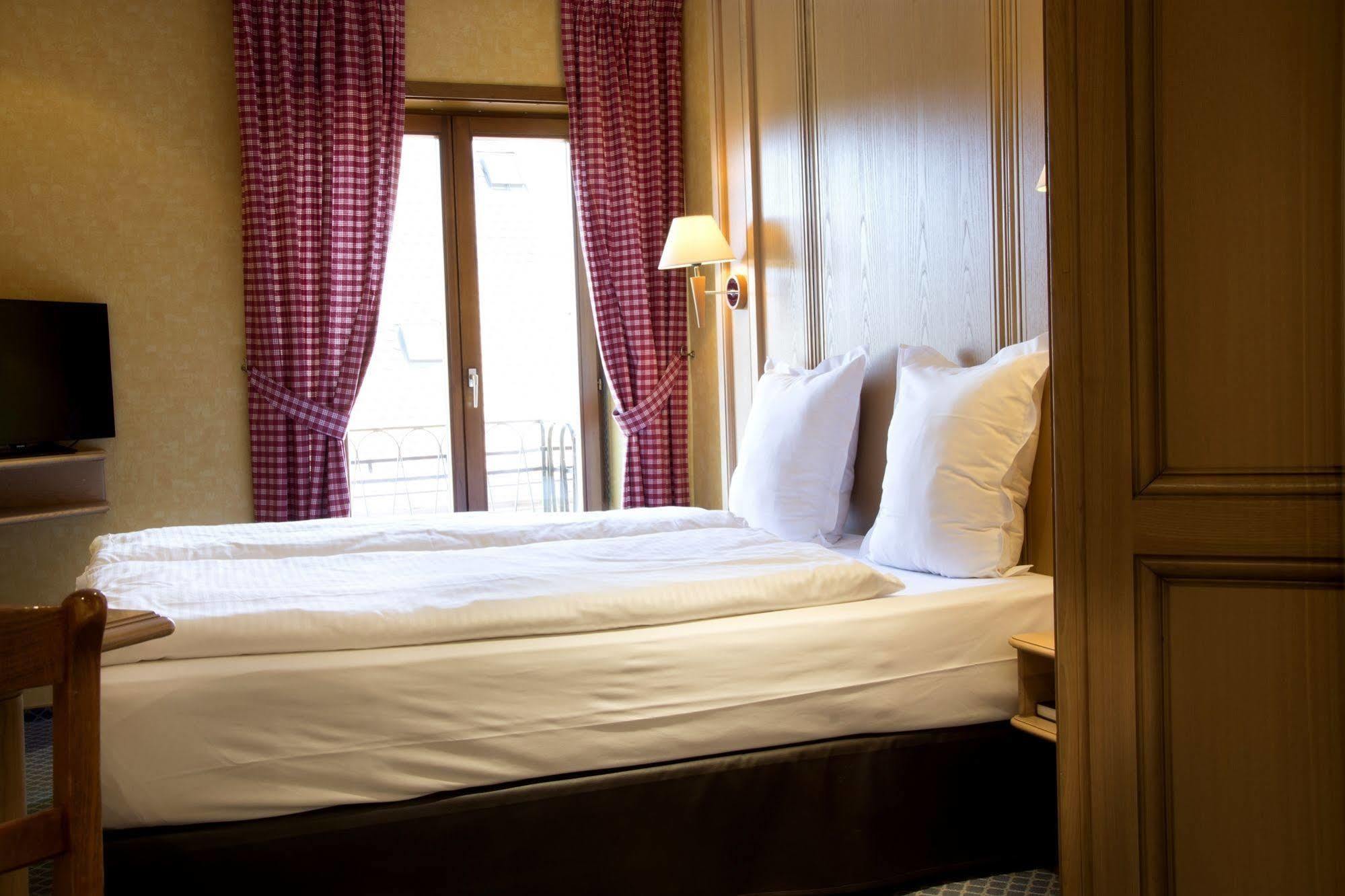 Hotel Spa Et Restaurant Au Chasseur Birkenwald 외부 사진